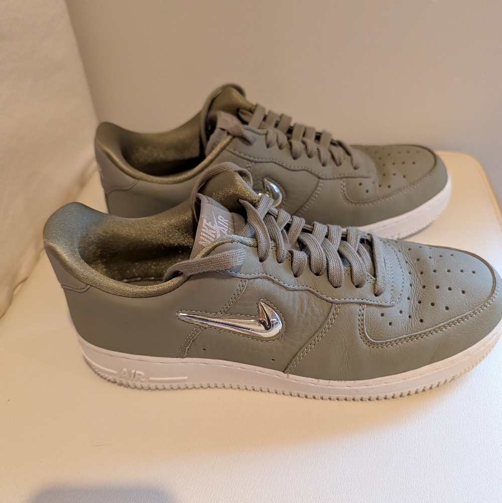 Nike Air Force 1 Low Jewel Neutral Olive (Women's) A03814-200
